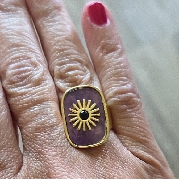 Gold Tone and Purple Sunburst Ring - Picture 1 of 2